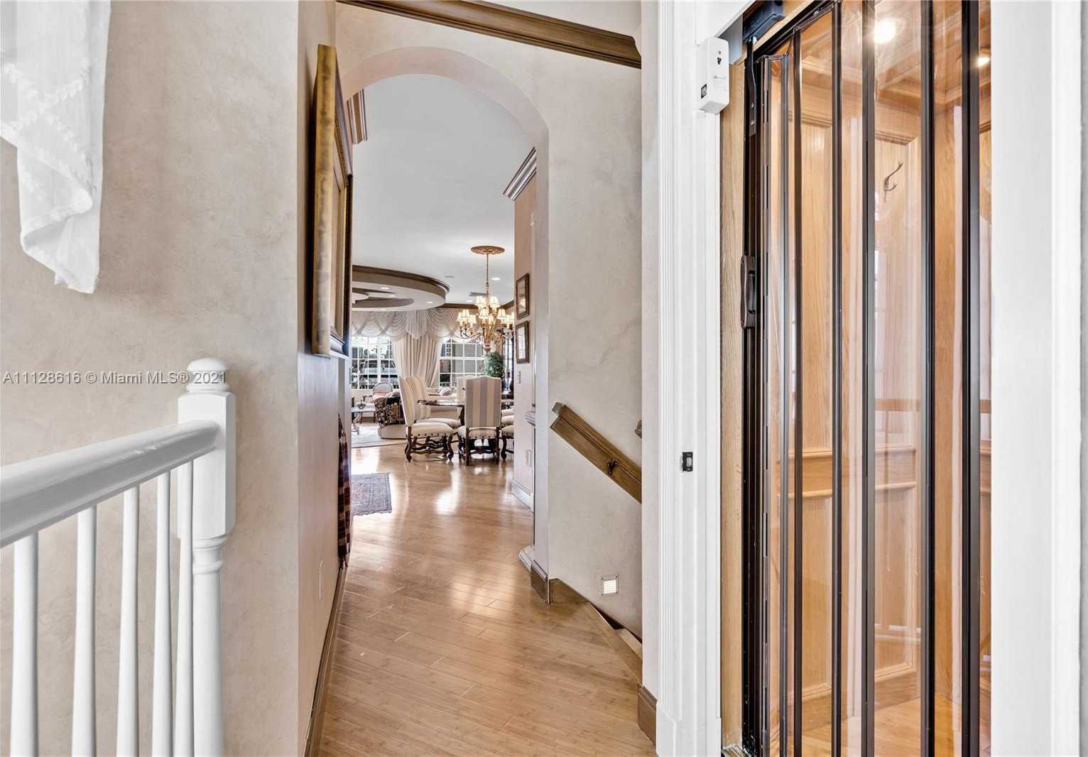 Small Image of 3740 NE 199th Terrace, Aventura, FL 33180, USA Number 55