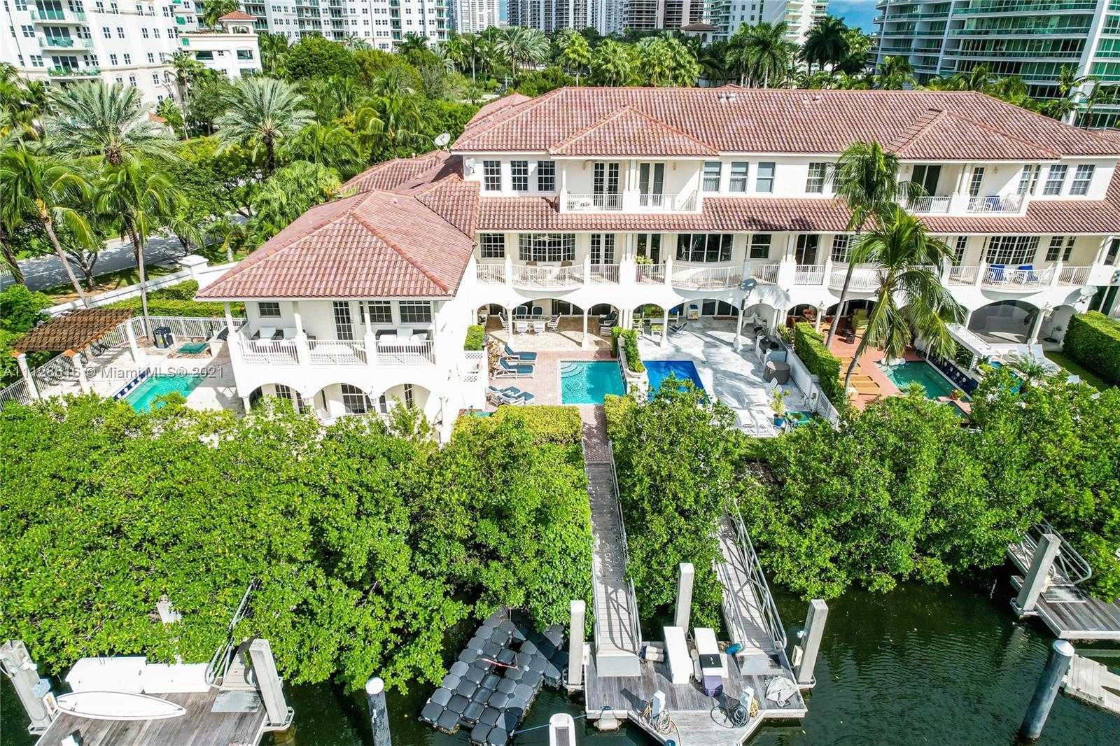 Small Image of 3740 NE 199th Terrace, Aventura, FL 33180, USA Number 7