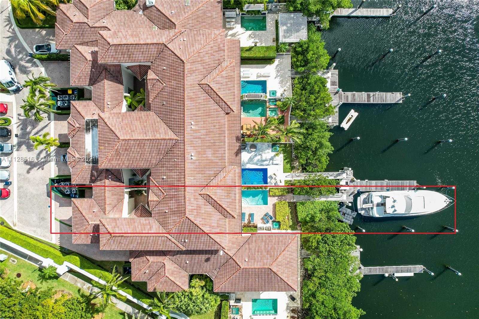Small Image of 3740 NE 199th Terrace, Aventura, FL 33180, USA Number 9