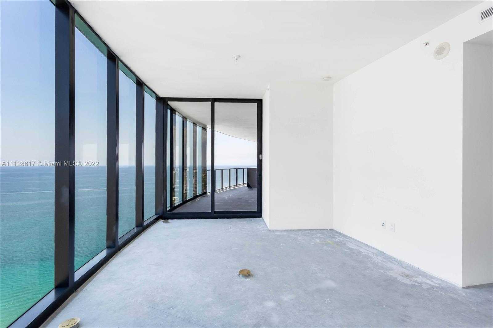 Small Image of 18555 Collins Ave, Sunny Isles Beach, FL 33160, USA Number 3