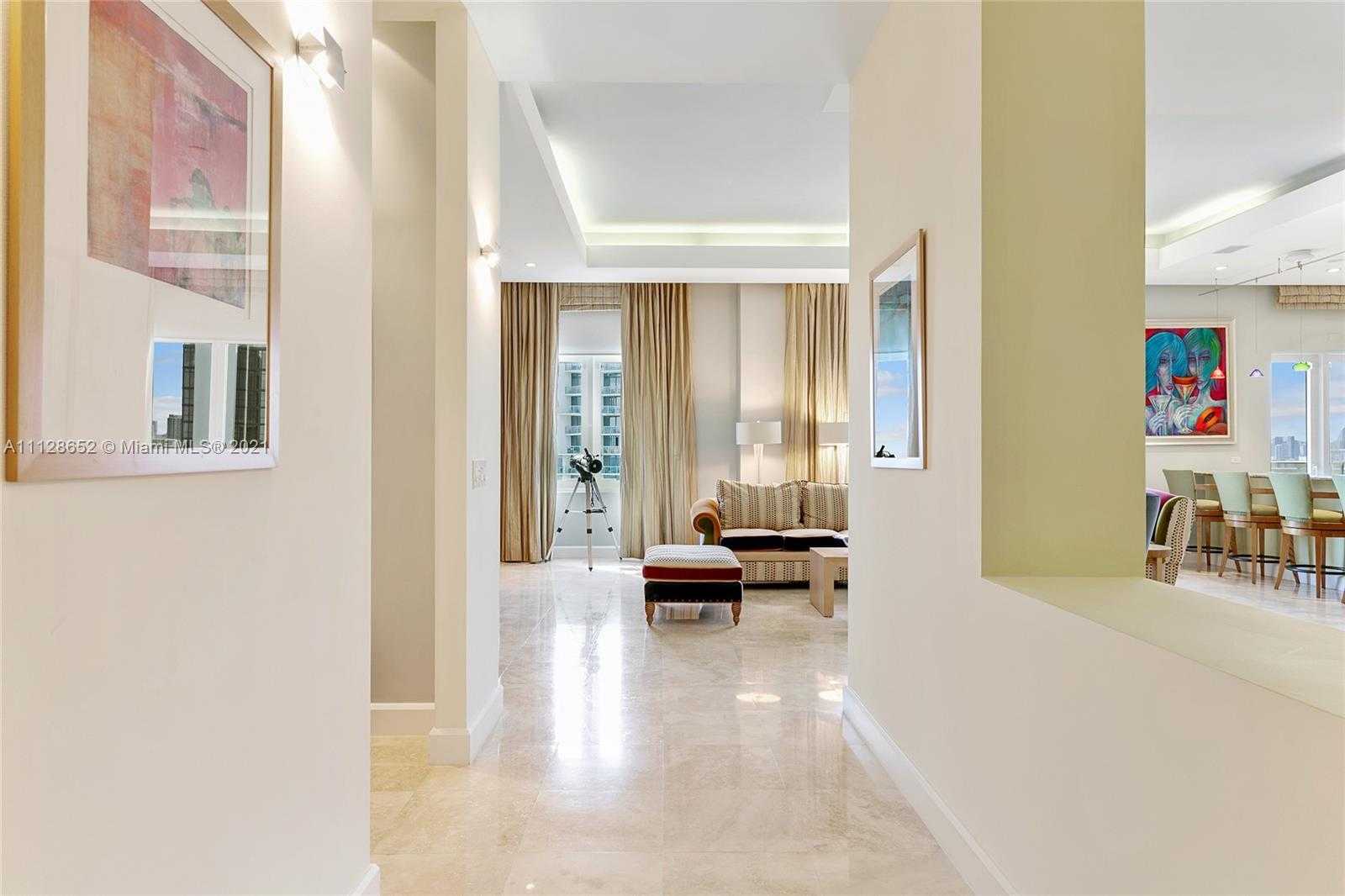 Small Image of 2301 Collins Ave, Miami Beach, FL 33139, USA Number 11