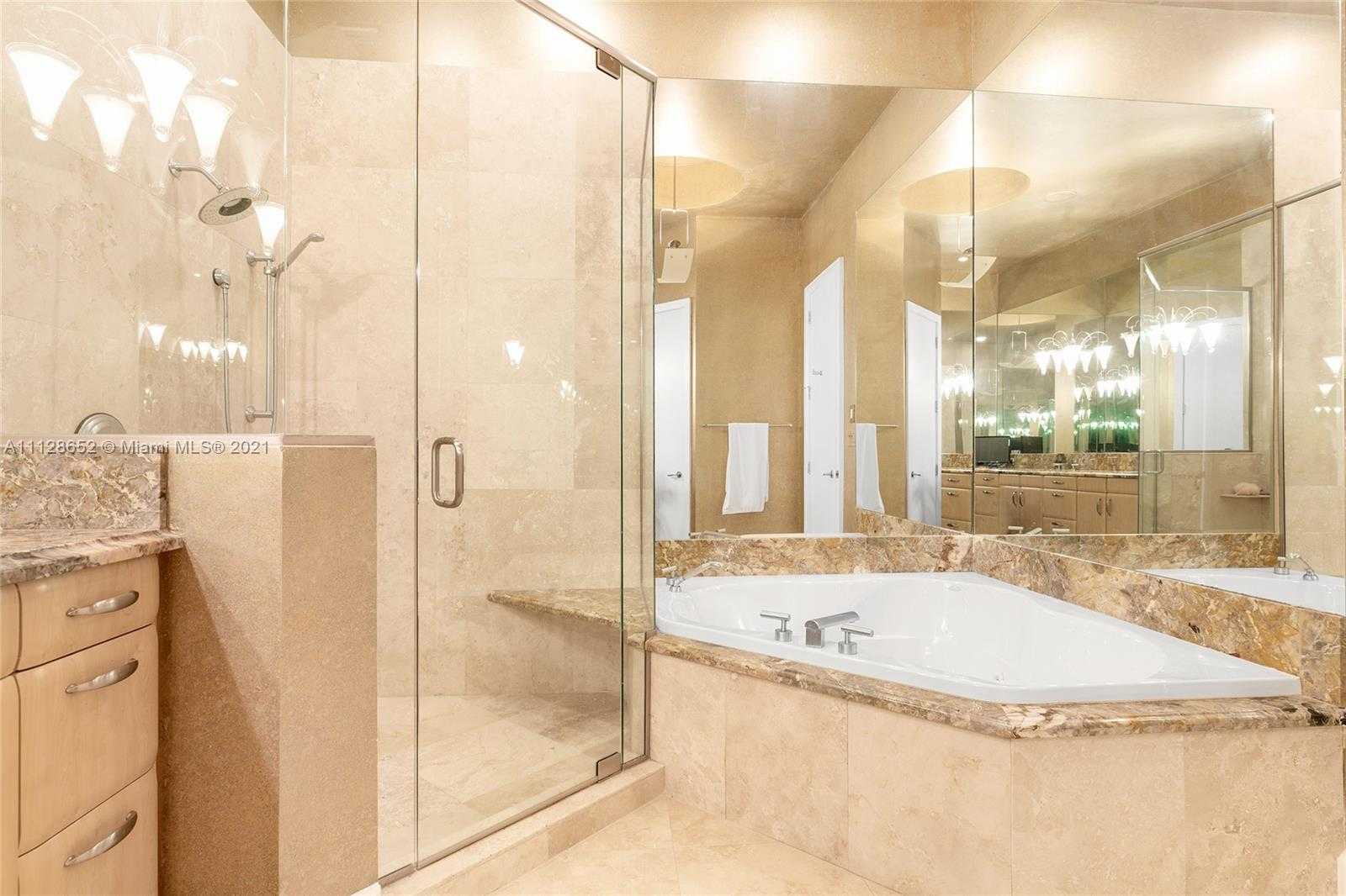 Small Image of 2301 Collins Ave, Miami Beach, FL 33139, USA Number 14