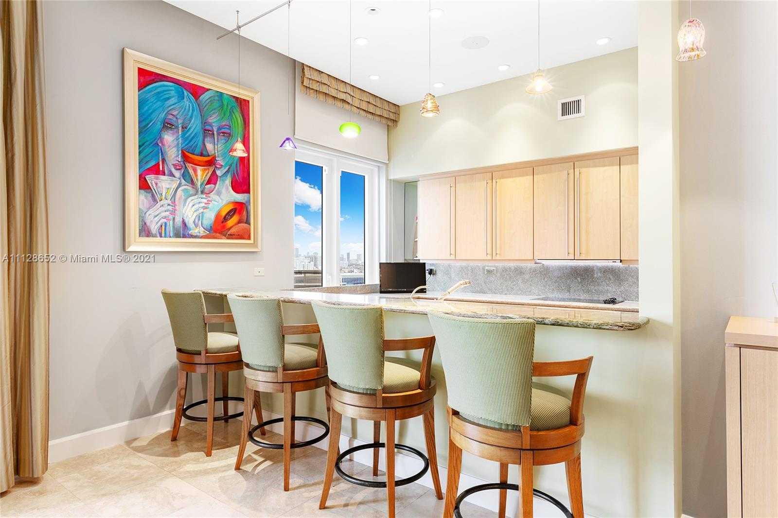 Small Image of 2301 Collins Ave, Miami Beach, FL 33139, USA Number 8