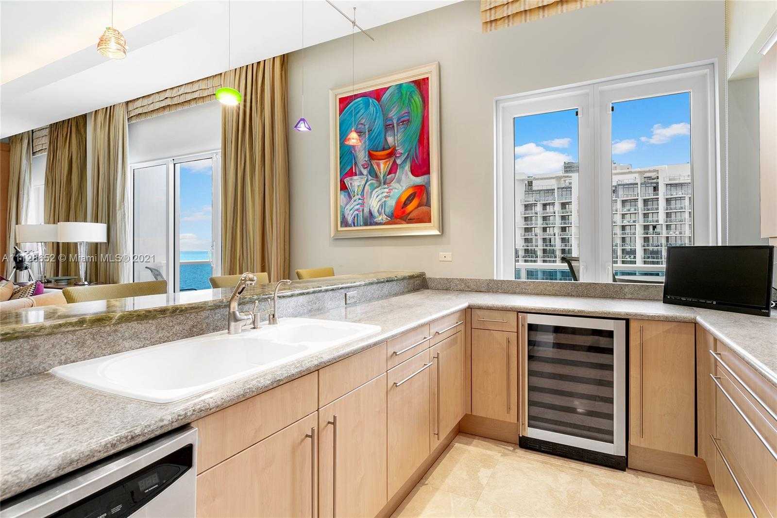 Small Image of 2301 Collins Ave, Miami Beach, FL 33139, USA Number 9