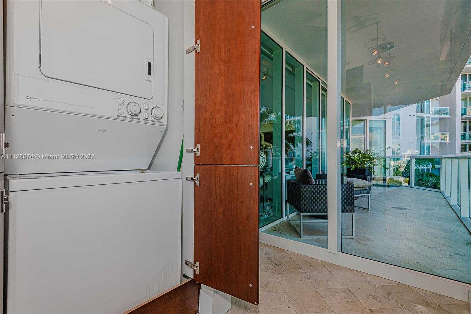 Small Image of 1000 South Pointe Dr, Miami Beach, FL 33139, USA Number 11