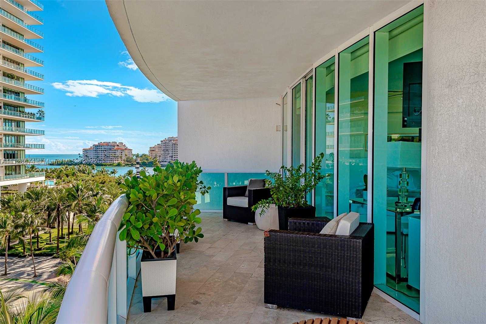 Small Image of 1000 South Pointe Dr, Miami Beach, FL 33139, USA Number 18