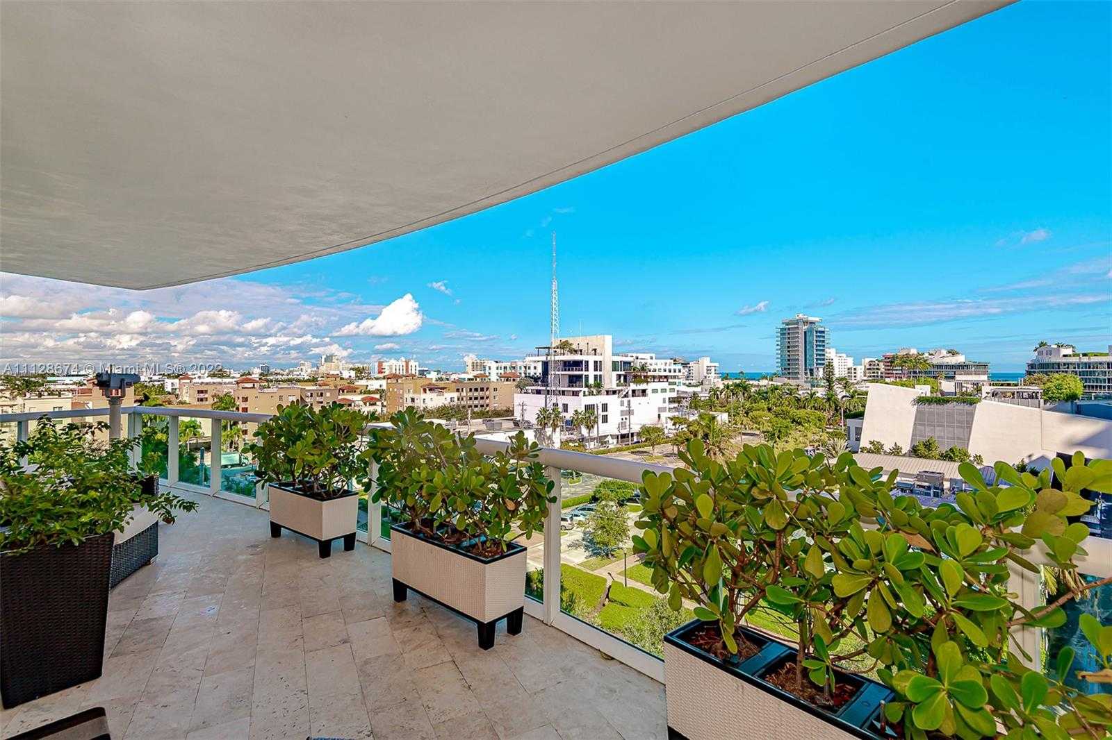 Small Image of 1000 South Pointe Dr, Miami Beach, FL 33139, USA Number 19