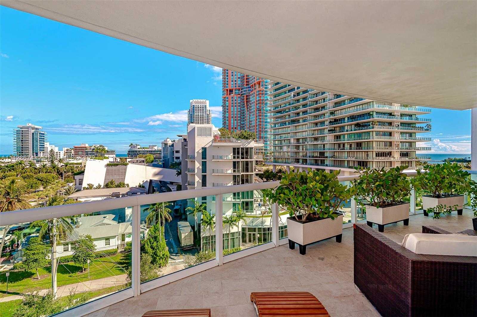 Small Image of 1000 South Pointe Dr, Miami Beach, FL 33139, USA Number 20