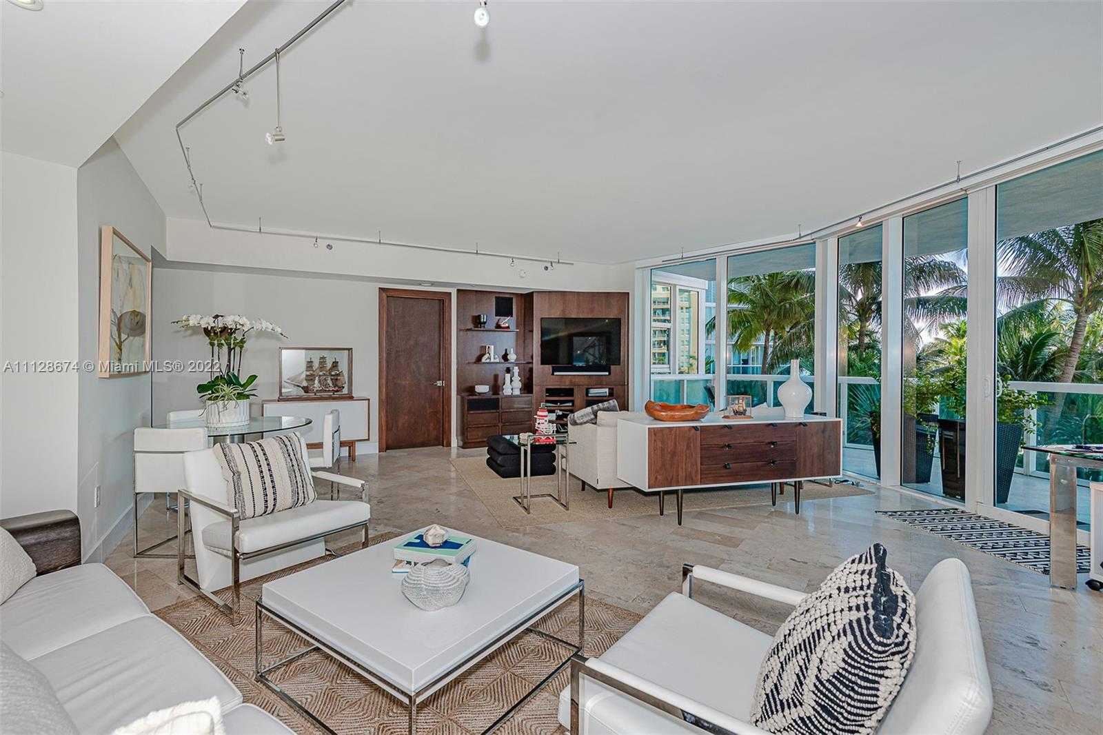 Small Image of 1000 South Pointe Dr, Miami Beach, FL 33139, USA Number 3