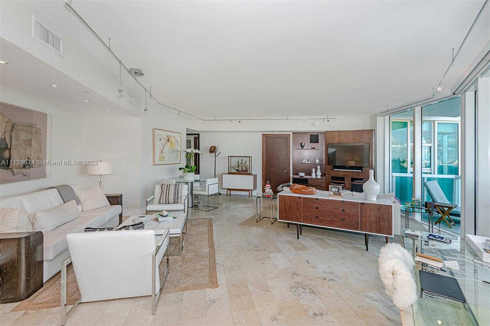 Small Image of 1000 South Pointe Dr, Miami Beach, FL 33139, USA Number 5