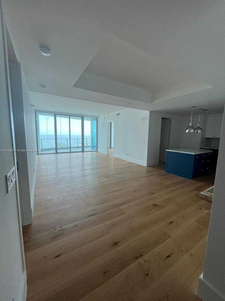 Small Image of 2627 S Bayshore Dr, Coconut Grove, FL 33133, USA Number 2