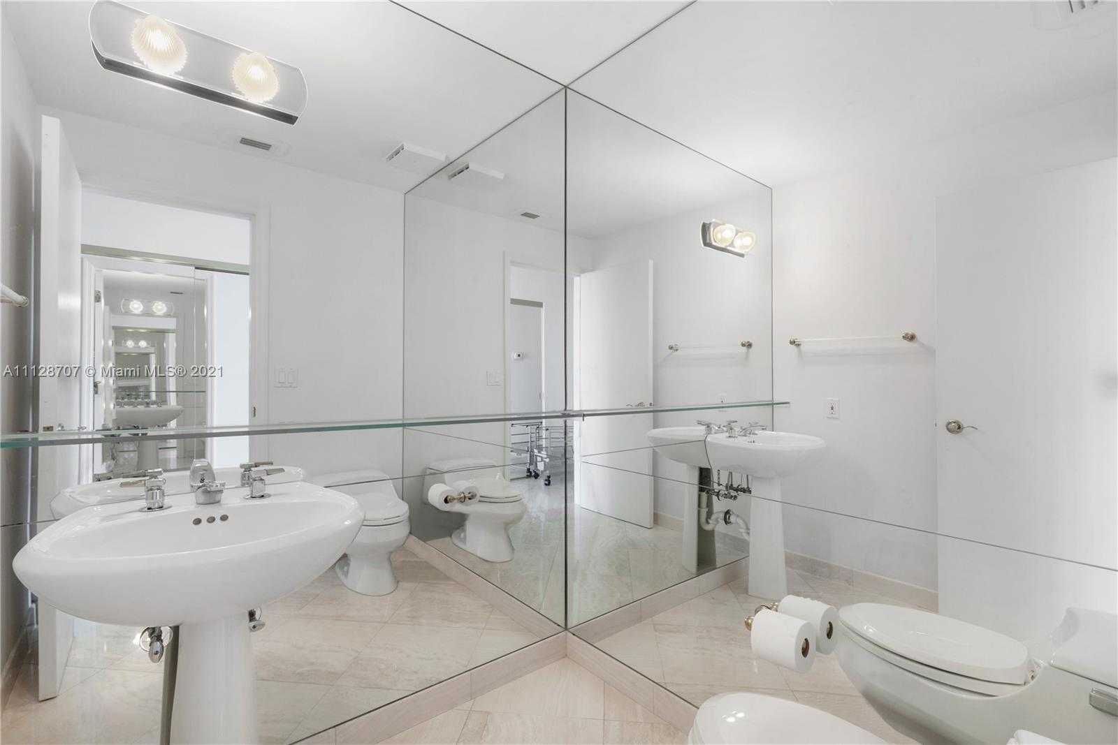 Small Image of 10101 Collins Ave, Bal Harbour, FL 33154, USA Number 14