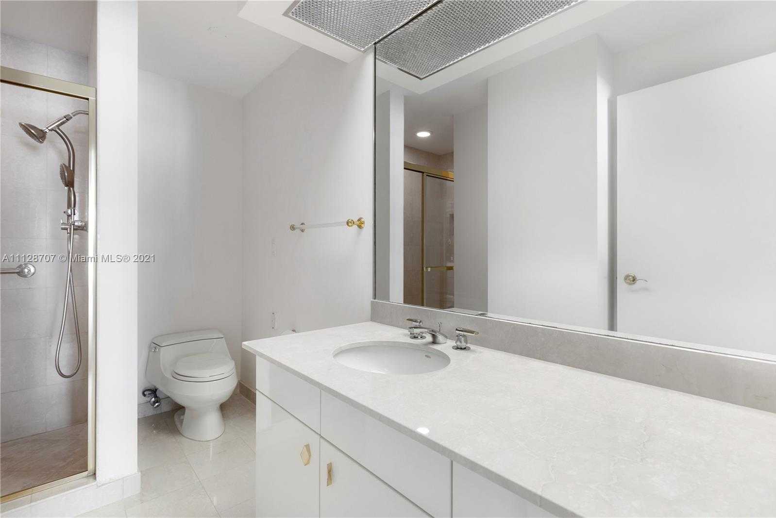 Small Image of 10101 Collins Ave, Bal Harbour, FL 33154, USA Number 18