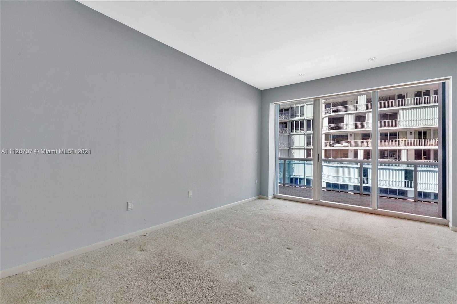 Small Image of 10101 Collins Ave, Bal Harbour, FL 33154, USA Number 21