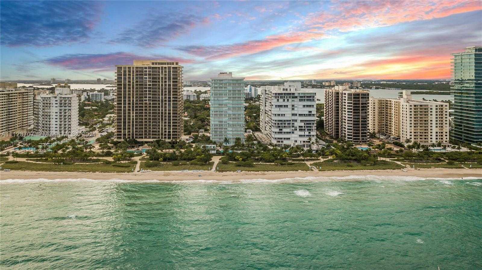 Small Image of 10101 Collins Ave, Bal Harbour, FL 33154, USA Number 28