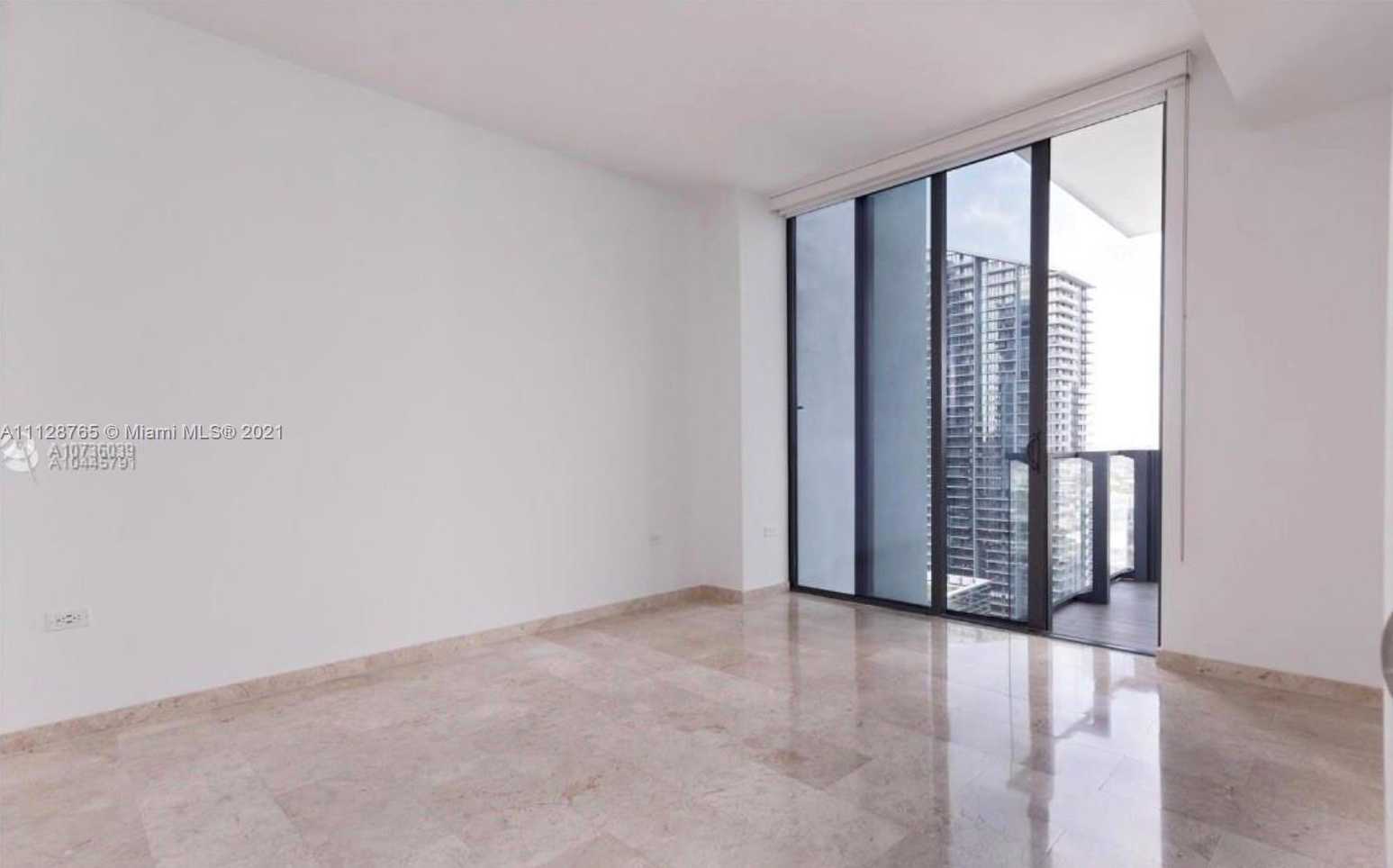 Small Image of 68 SE 6th St, Miami, FL 33131, USA Number 13