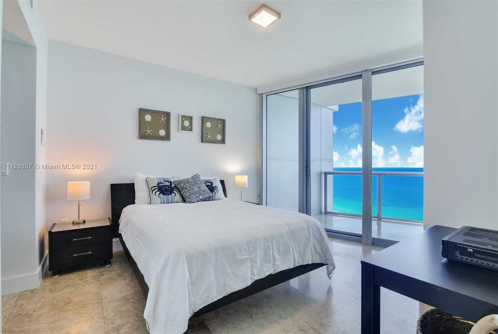 Small Image of 17001 Collins Ave, Sunny Isles Beach, FL 33160, USA Number 7