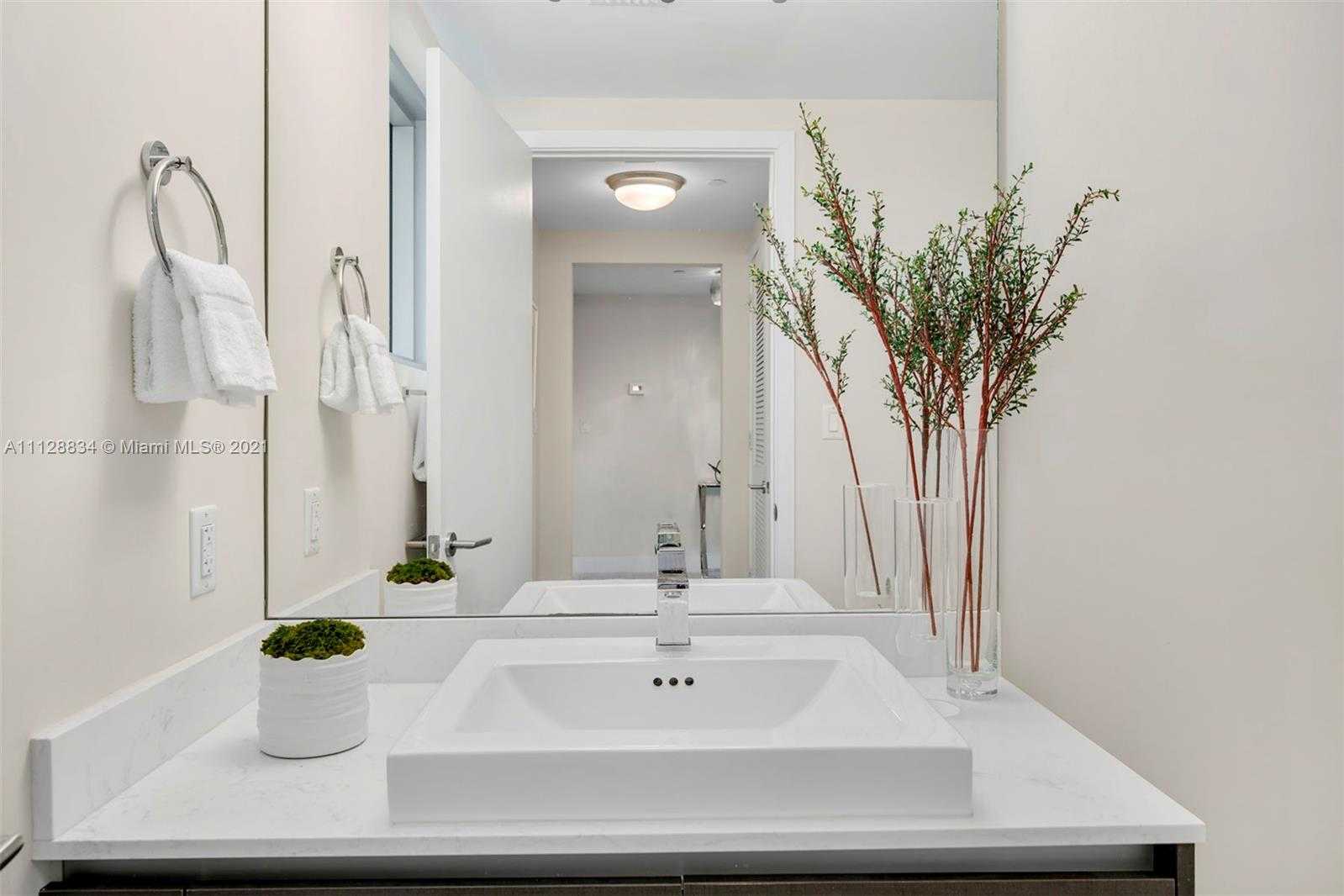 Small Image of 1201 20th St, Miami Beach, FL 33139, USA Number 22