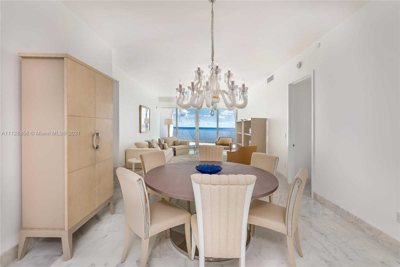 Small Image of 16901 Collins Ave, Sunny Isles Beach, FL 33160, USA Number 15