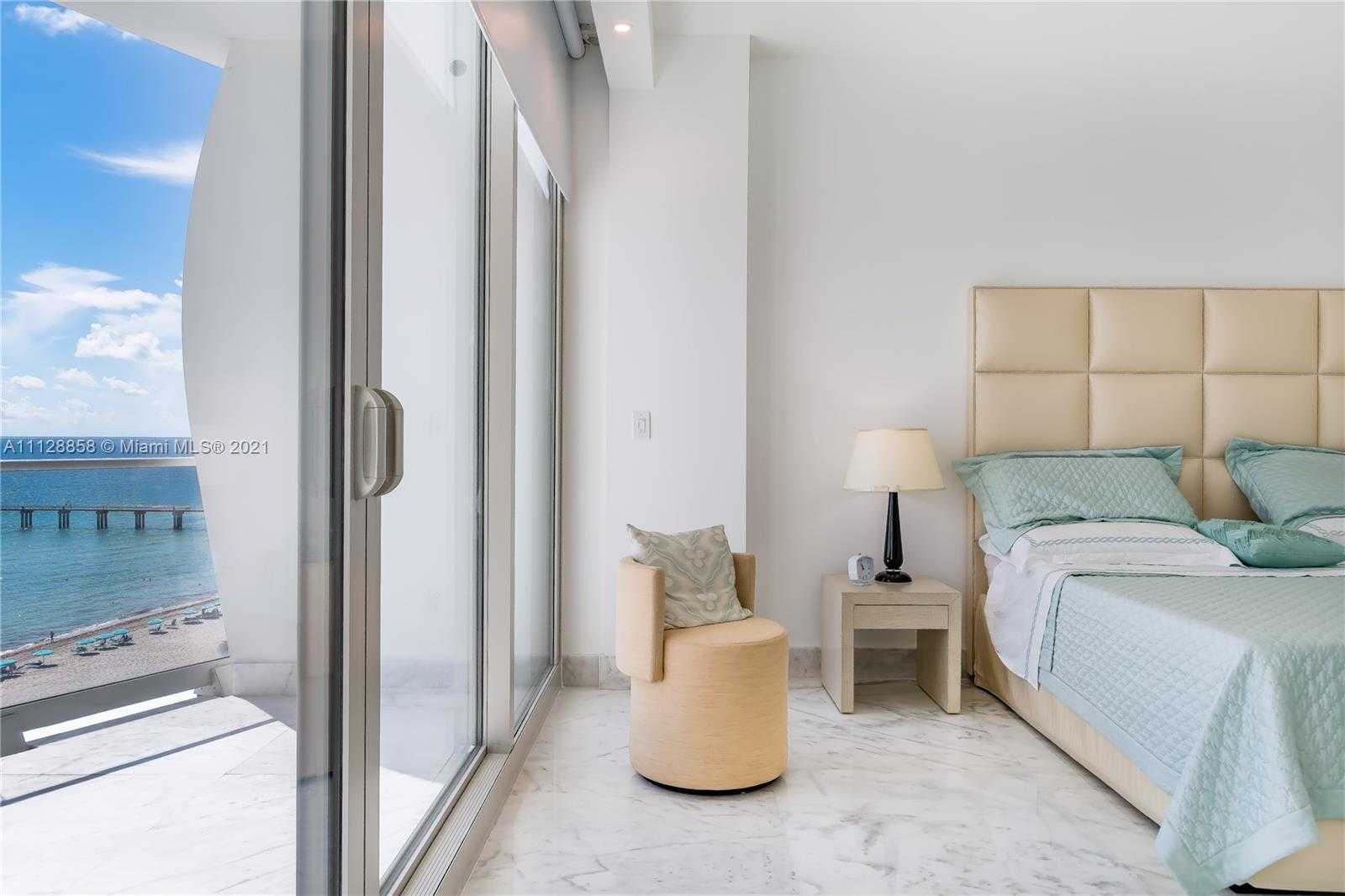 Small Image of 16901 Collins Ave, Sunny Isles Beach, FL 33160, USA Number 24