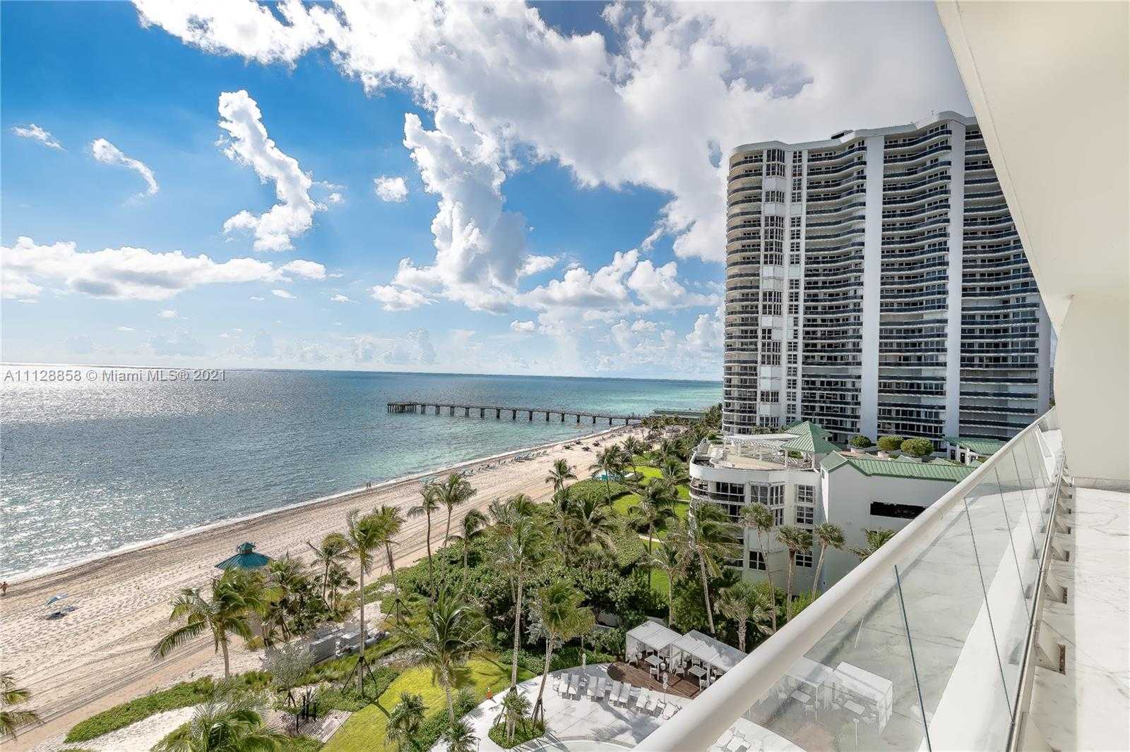 Small Image of 16901 Collins Ave, Sunny Isles Beach, FL 33160, USA Number 3