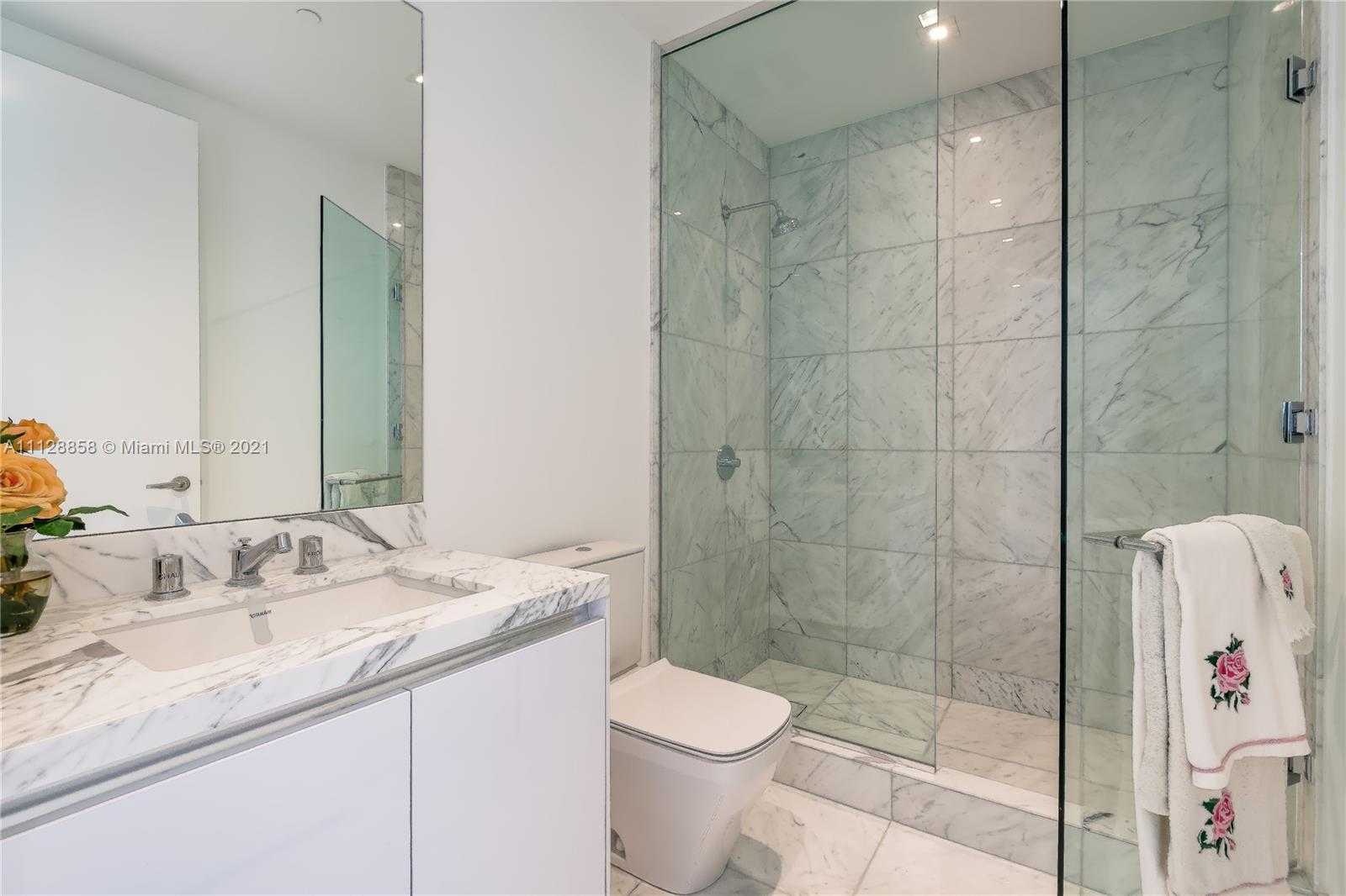 Small Image of 16901 Collins Ave, Sunny Isles Beach, FL 33160, USA Number 30