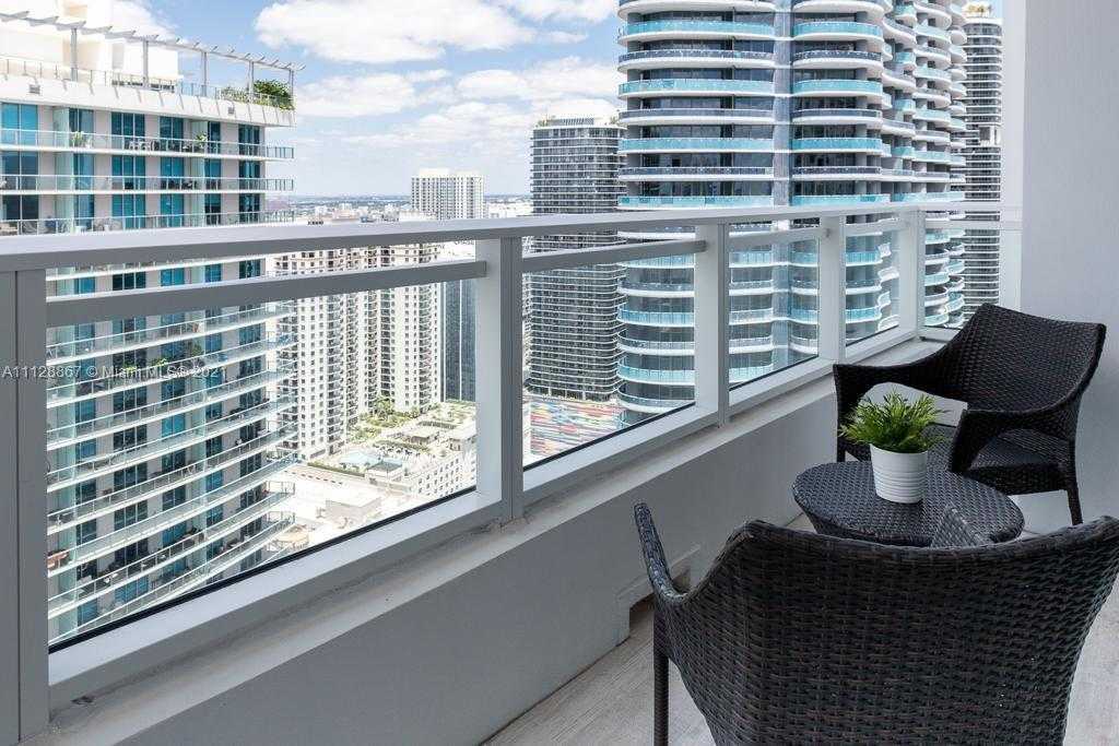 Small Image of 1080 Brickell Ave, Miami, FL 33131, USA Number 12