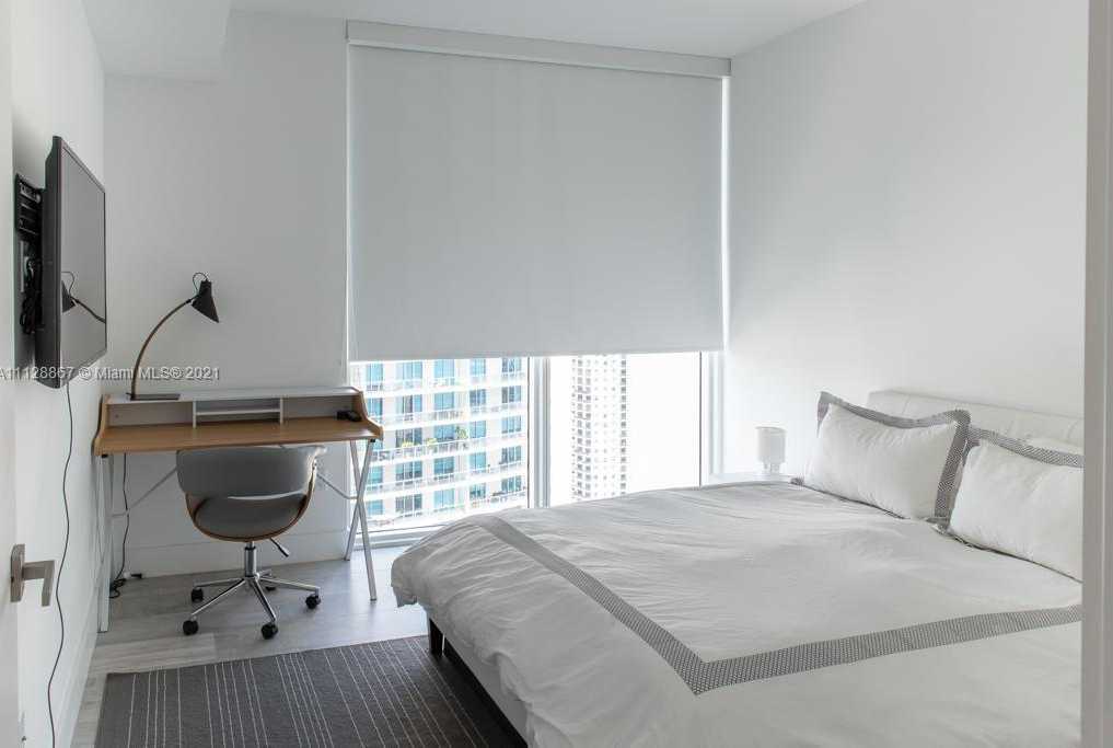 Small Image of 1080 Brickell Ave, Miami, FL 33131, USA Number 4