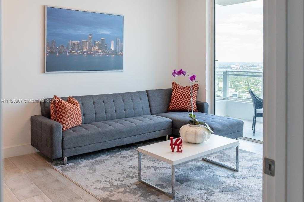 Small Image of 1080 Brickell Ave, Miami, FL 33131, USA Number 6