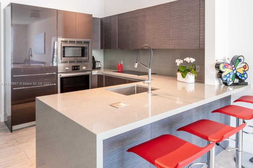 Small Image of 1080 Brickell Ave, Miami, FL 33131, USA Number 8