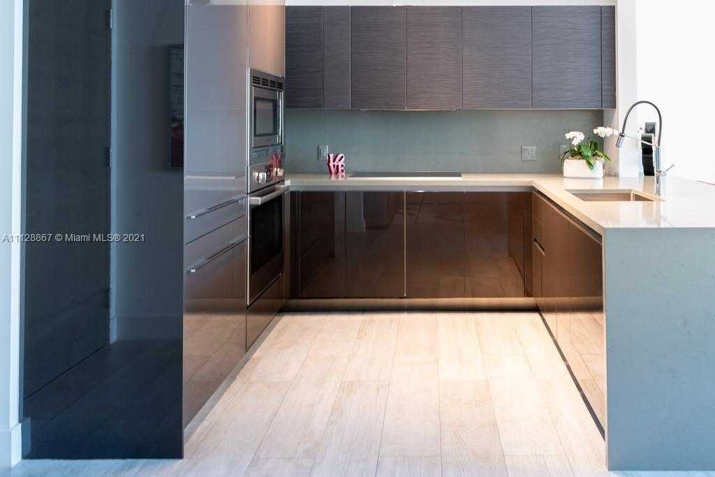 Small Image of 1080 Brickell Ave, Miami, FL 33131, USA Number 9