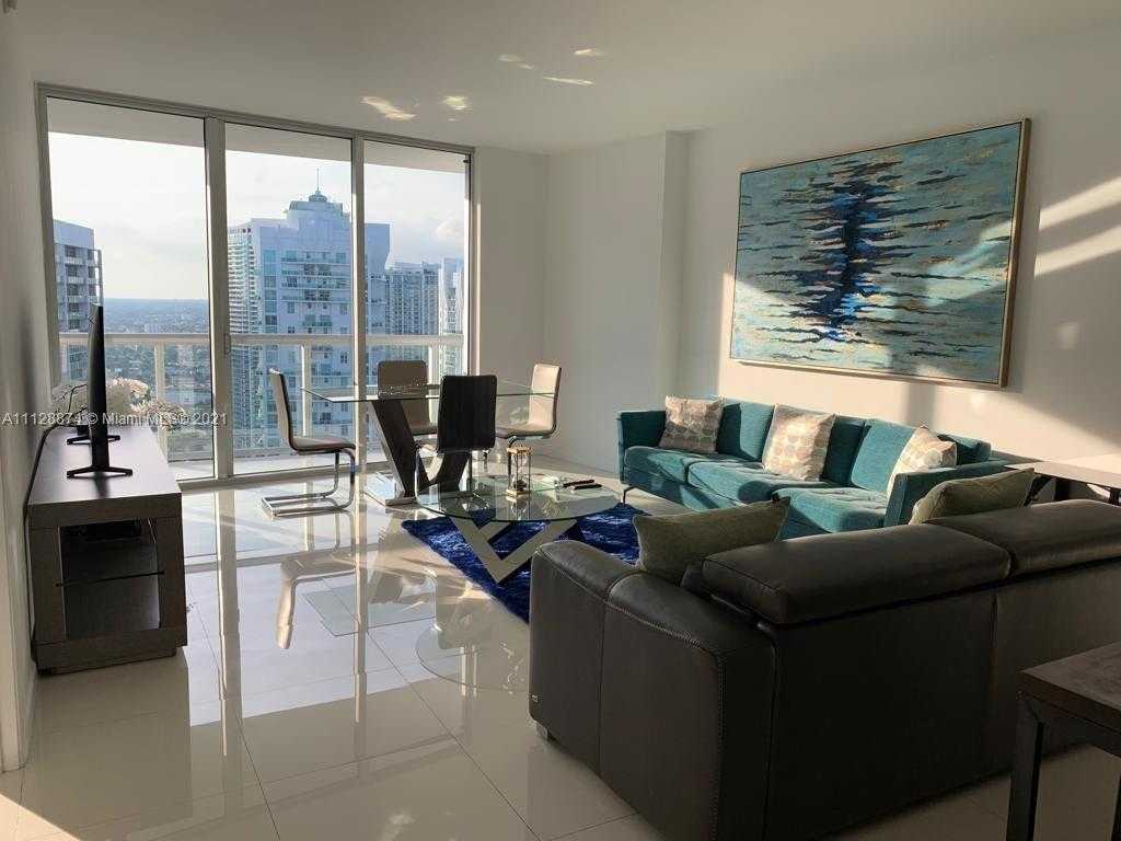 Small Image of 485 Brickell Ave, Miami, FL 33131, USA Number 2