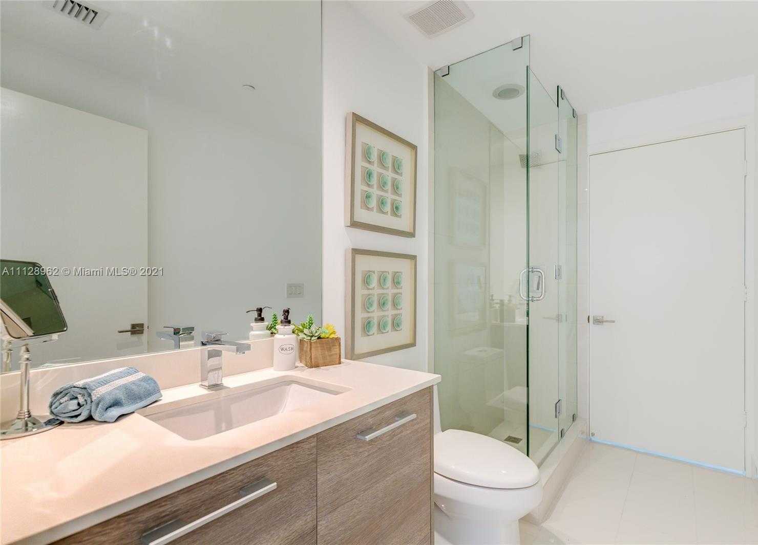 Small Image of 650 NE 32nd St, Miami, FL 33137, USA Number 25