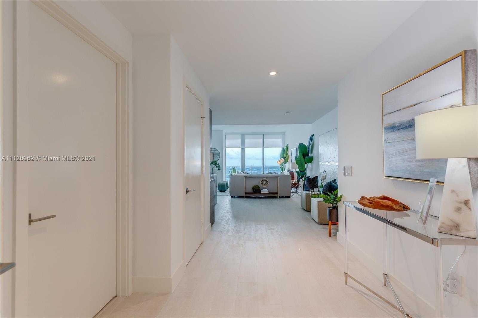 Small Image of 650 NE 32nd St, Miami, FL 33137, USA Number 7