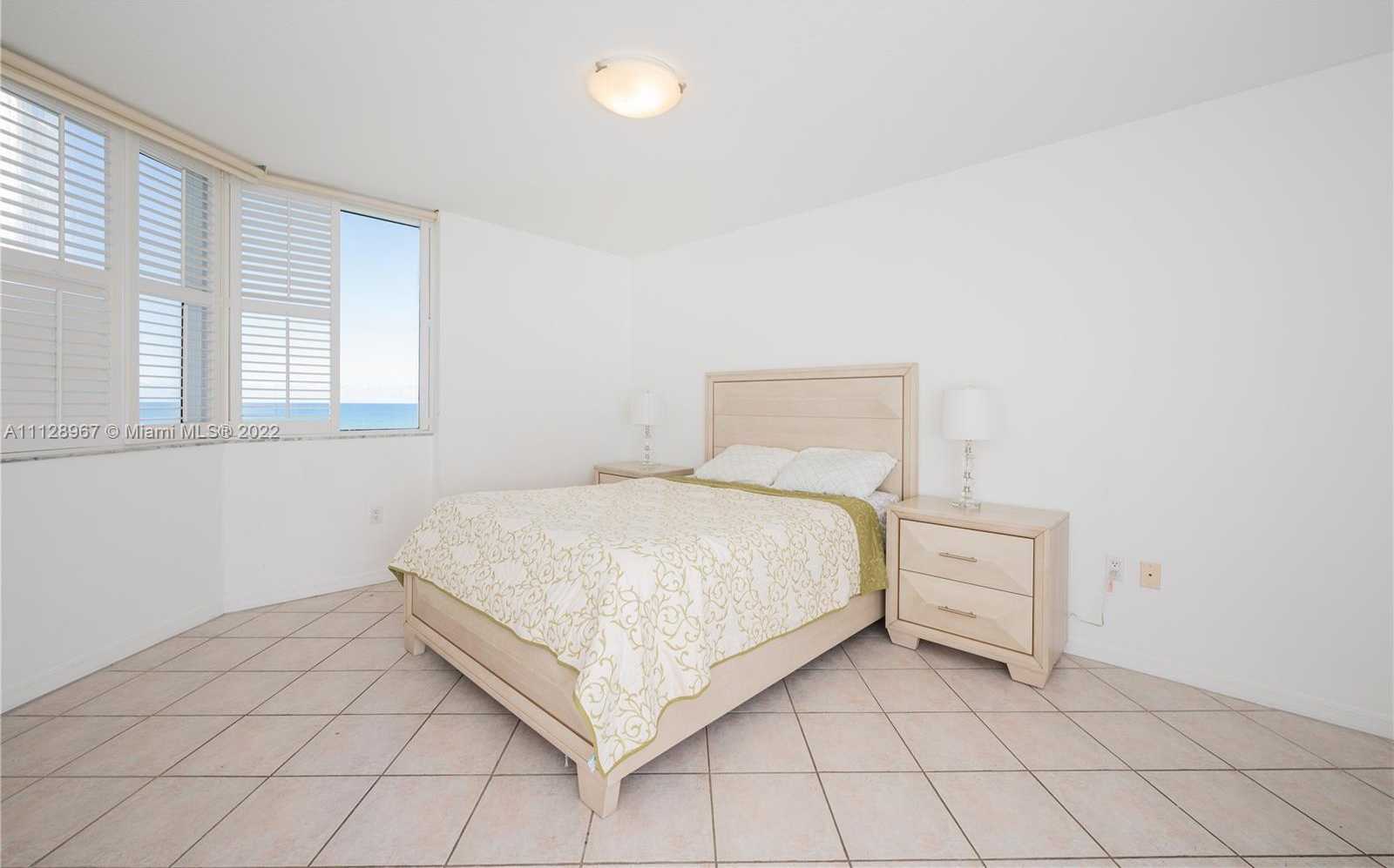 Small Image of 17275 Collins Ave, Sunny Isles Beach, FL 33160, USA Number 14
