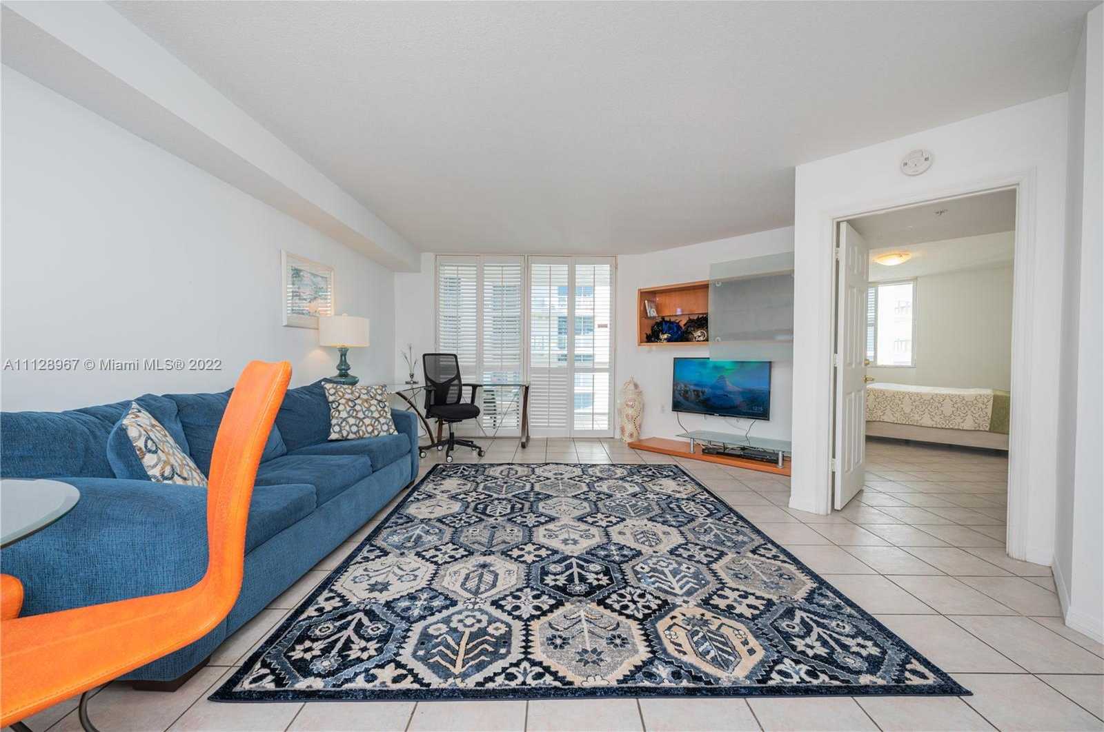 Small Image of 17275 Collins Ave, Sunny Isles Beach, FL 33160, USA Number 4