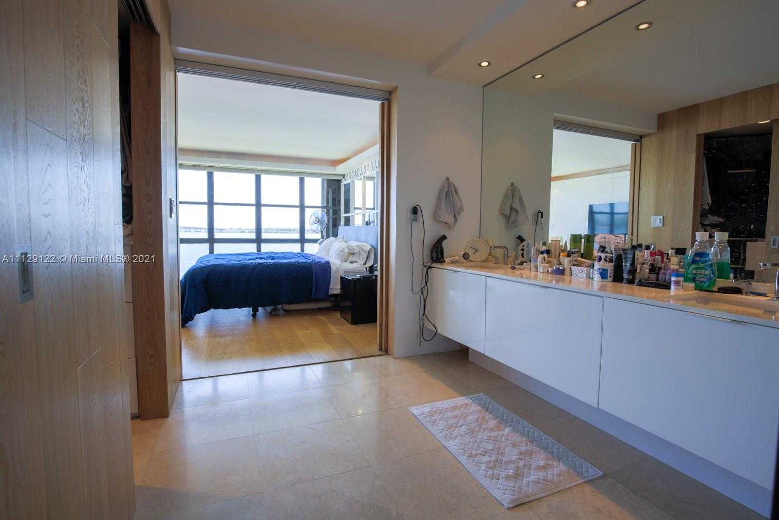 Small Image of 1865 Brickell Ave, Miami, FL 33129, USA Number 19