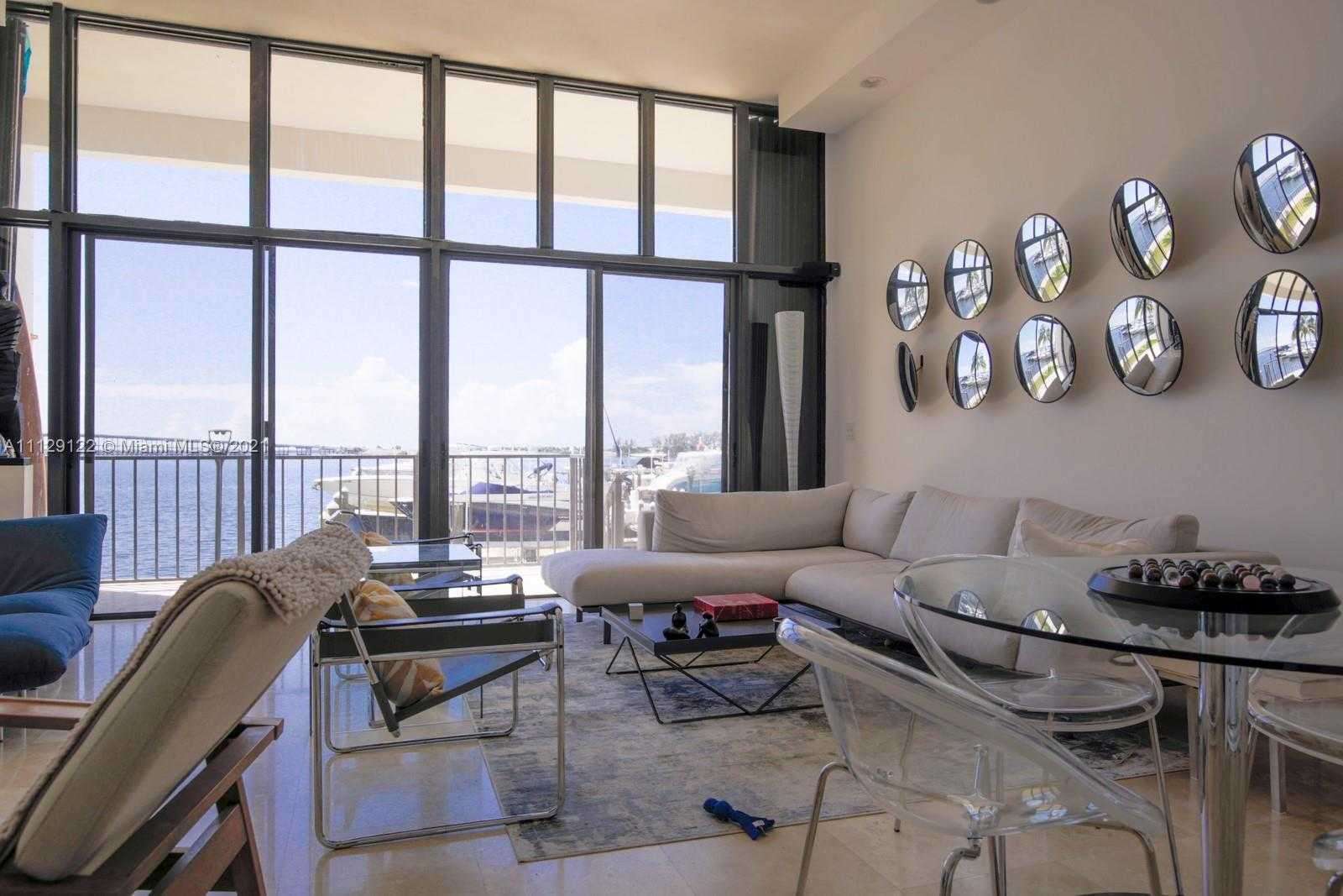 Small Image of 1865 Brickell Ave, Miami, FL 33129, USA Number 2