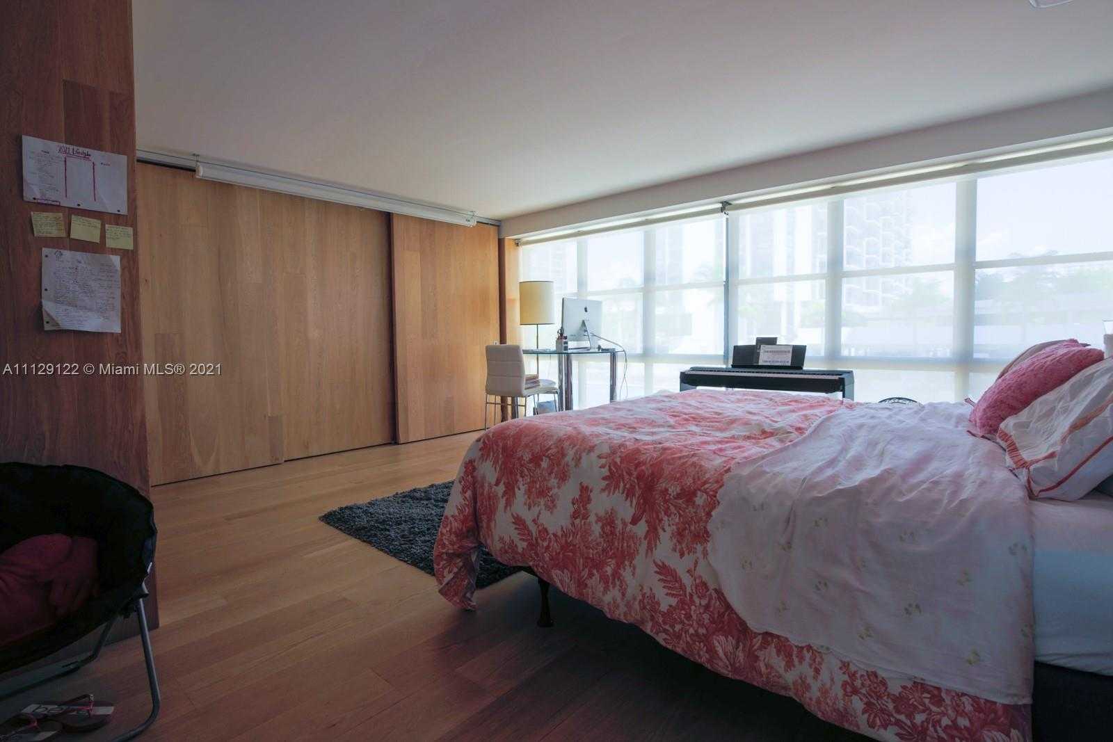 Small Image of 1865 Brickell Ave, Miami, FL 33129, USA Number 24