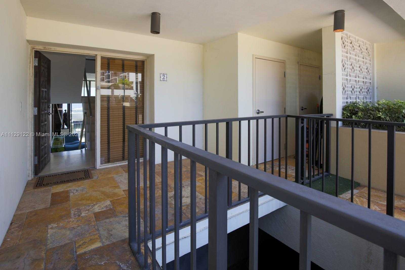 Small Image of 1865 Brickell Ave, Miami, FL 33129, USA Number 29