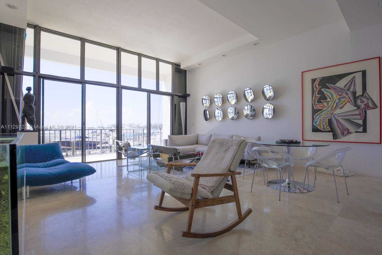 Small Image of 1865 Brickell Ave, Miami, FL 33129, USA Number 3