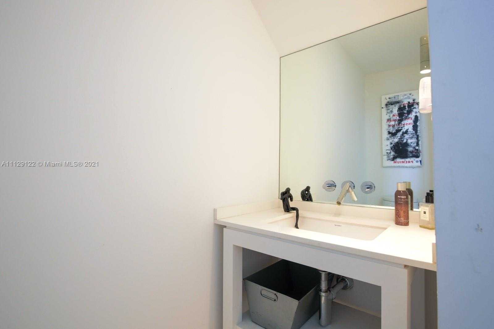 Small Image of 1865 Brickell Ave, Miami, FL 33129, USA Number 31