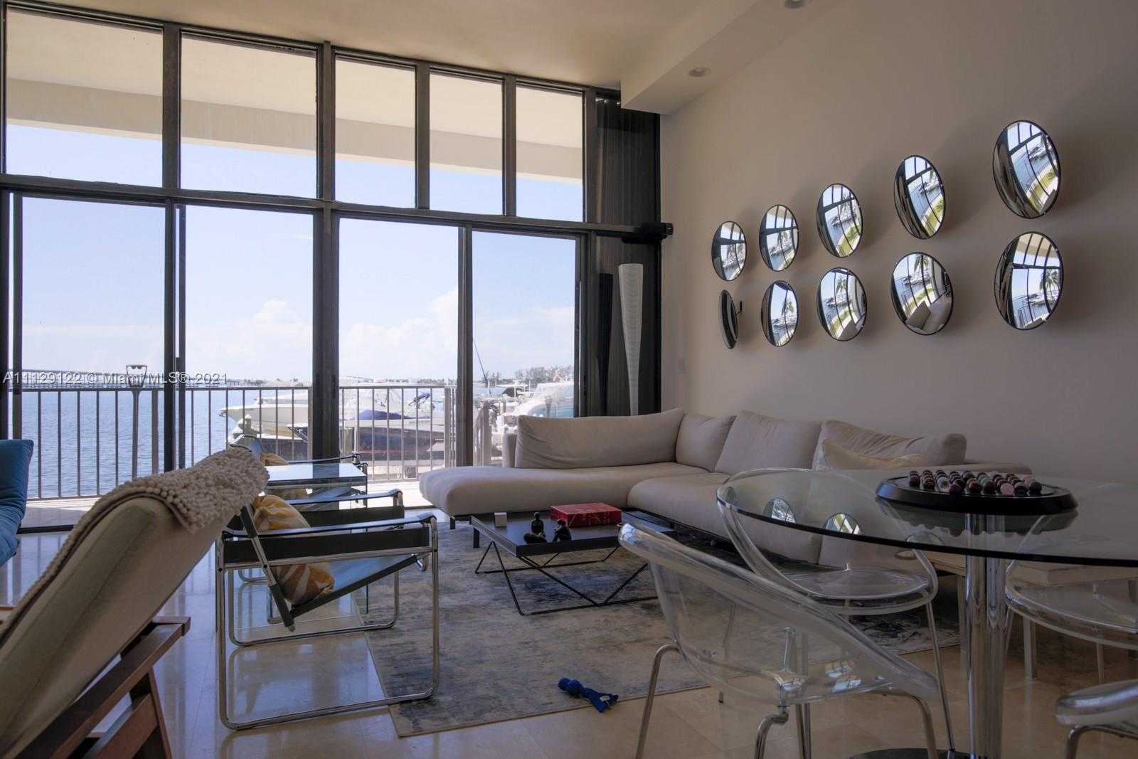 Small Image of 1865 Brickell Ave, Miami, FL 33129, USA Number 4