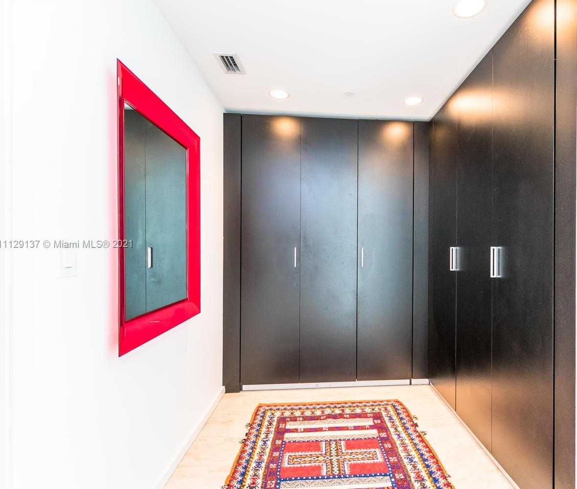 Small Image of 1445 16th St, Miami Beach, FL 33139, USA Number 24