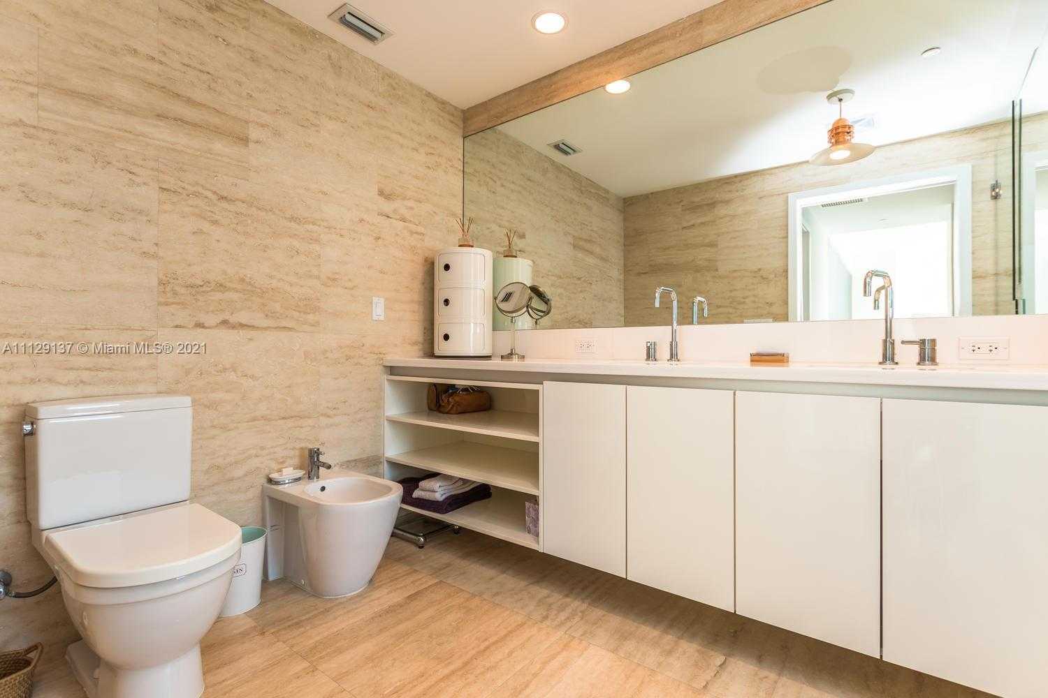 Small Image of 1445 16th St, Miami Beach, FL 33139, USA Number 25