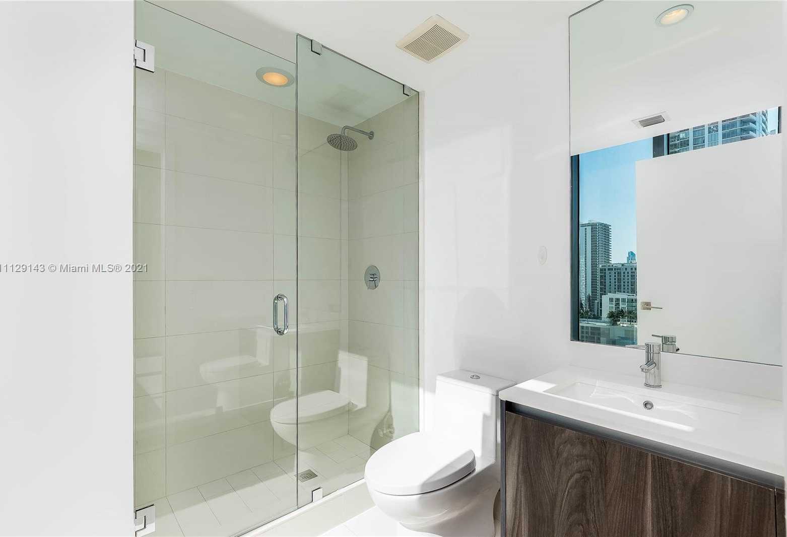 Small Image of 3131 NE 7th Ave, Miami, FL 33137, USA Number 13