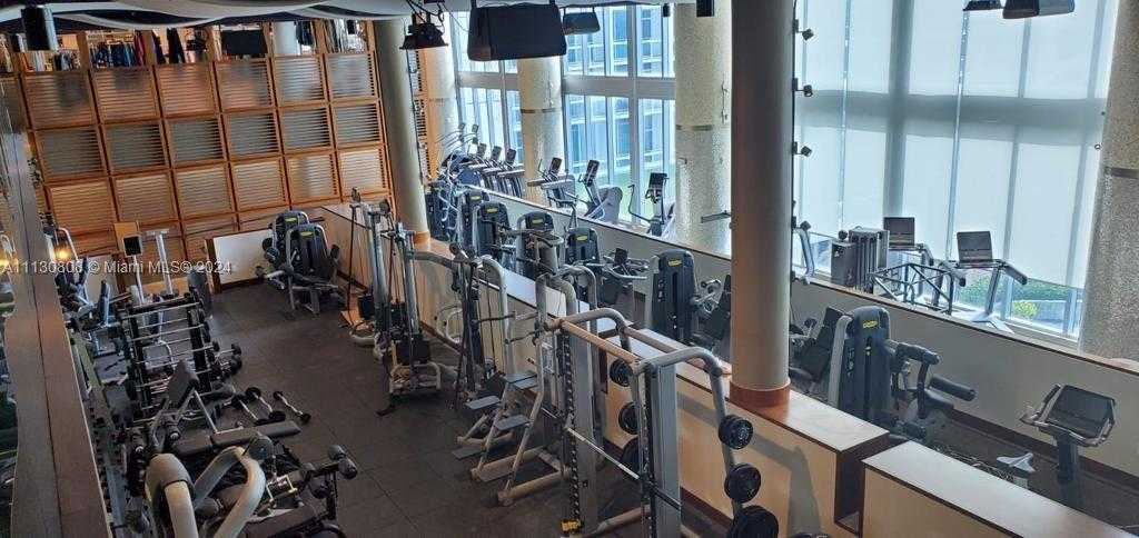 Small Image of 6801 Collins Ave, Miami Beach, FL 33141, USA Number 24