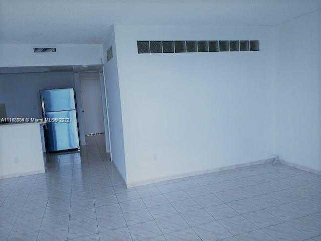 Small Image of 5401 COLLINS AVE #833, Miami Beach Number 11