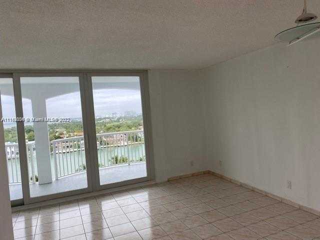 Small Image of 5401 COLLINS AVE #833, Miami Beach Number 15