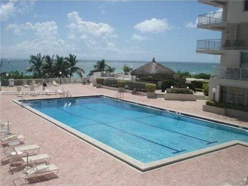 Small Image of 5401 COLLINS AVE #833, Miami Beach Number 21